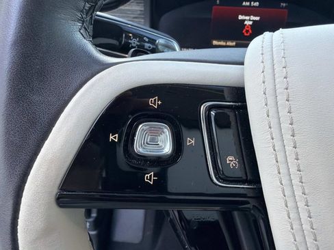 Used 2024 Lincoln Aviator Black Label AWD/4WD image 31