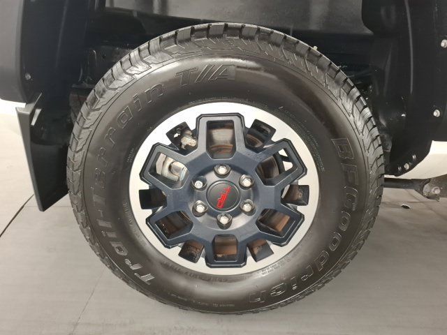 Used 2024 Toyota Tacoma TRD Off-Road AWD/4WD image 21