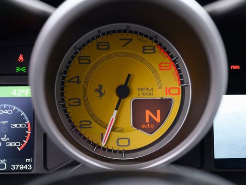 Used 2014 Ferrari FF image 44