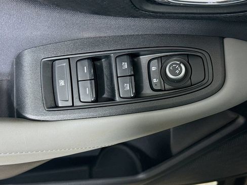 Used 2024 Subaru Outback Premium AWD/4WD image 20
