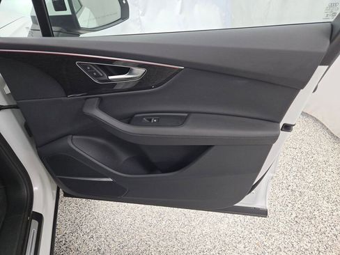 Used 2024 Audi Q7 3.0T Premium Plus image 6