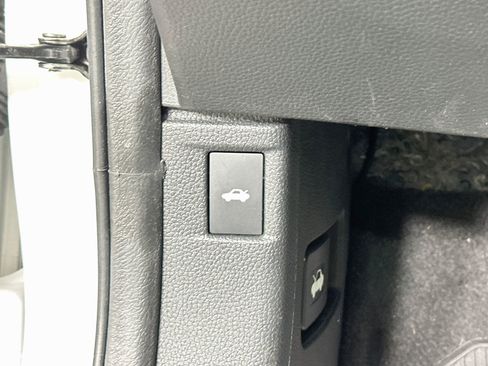 Used 2025 Honda Accord LX image 17