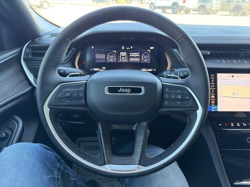 New 2026 Jeep Grand Cherokee Altitude AWD/4WD image 14