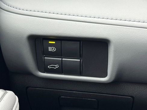 Used 2022 Toyota Highlander XLE image 28