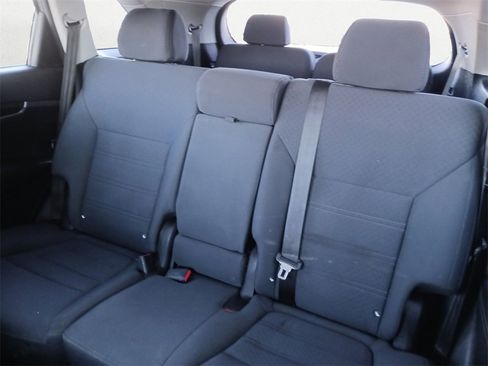 Used 2019 Kia Sorento L image 9