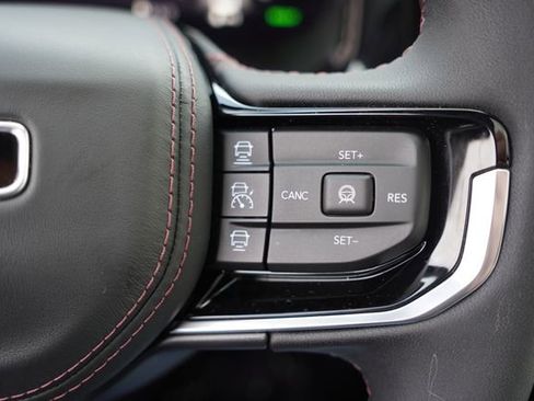 Used 2025 Jeep Wagoneer S Limited image 34