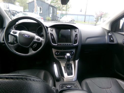 Used 2012 Ford Focus SEL image 8