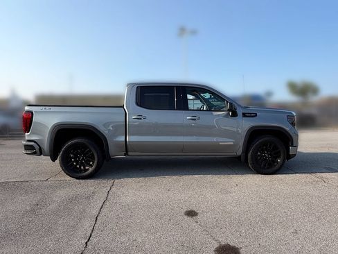 Used 2024 GMC Sierra 1500 Elevation w/ X31 Off-Road Package AWD/4WD image 12