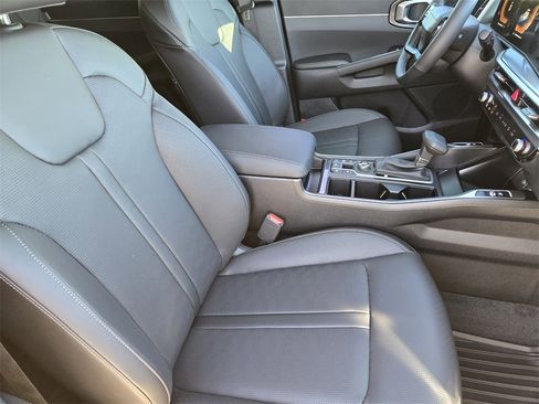 New 2026 Kia Sorento S image 10