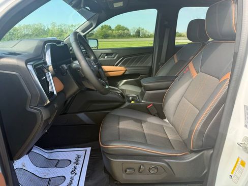 Used 2024 GMC Canyon AT4 AWD/4WD image 26