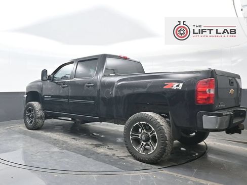 Used 2012 Chevrolet Silverado 2500 LTZ w/ Suspension Package, Off-Road AWD/4WD image 5