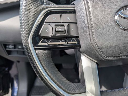 Used 2025 Toyota Tundra Platinum AWD/4WD image 35