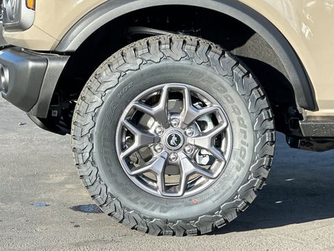 New 2025 Ford Bronco Badlands image 26