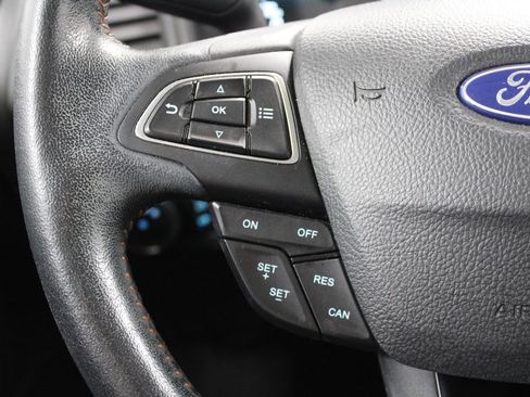 Used 2021 Ford EcoSport SE w/ SE Convenience Package image 34