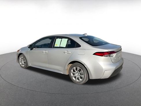 Used 2025 Toyota Corolla LE image 10