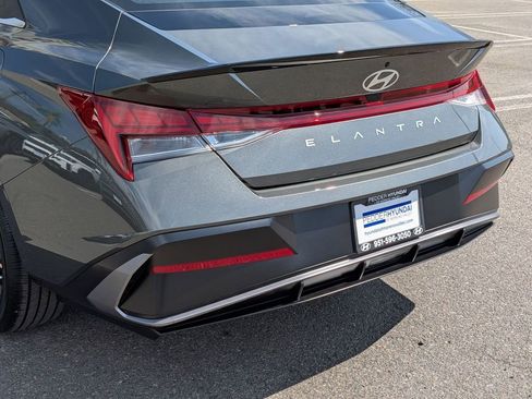 New 2026 Hyundai Elantra SEL Sport Premium FWD image 10
