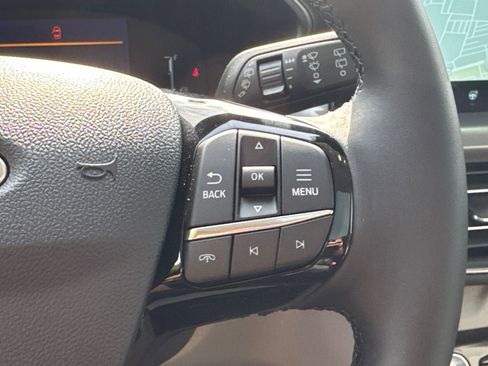 New 2025 Ford Escape SE FWD image 29