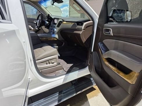 Used 2017 GMC Yukon Denali w/ Open Road Package AWD/4WD image 7
