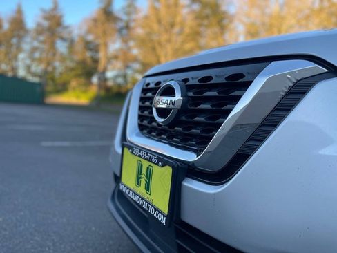 Used 2020 Nissan Kicks SV FWD image 16
