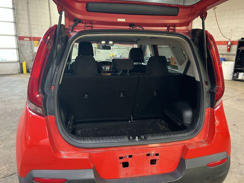 Used 2021 Kia Soul LX image 26