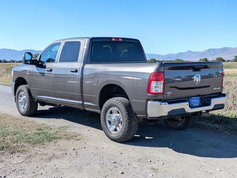 Used 2024 RAM 2500 Tradesman w/ Chrome Appearance Group AWD/4WD image 4