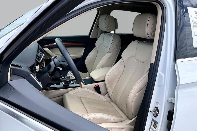 Used 2021 Audi Q5 Prestige AWD/4WD image 27