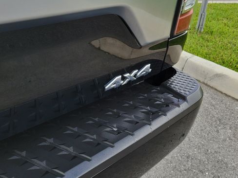 Used 2021 Nissan Titan Platinum Reserve w/ Moonroof Package image 31