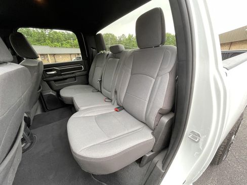 Certified 2024 RAM 2500 Big Horn AWD/4WD image 40