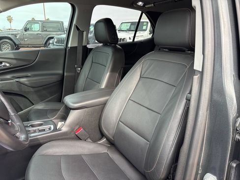 Used 2021 Chevrolet Equinox Premier AWD/4WD image 14