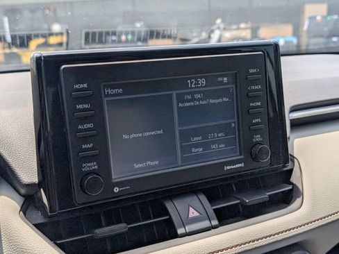 Used 2021 Toyota RAV4 XLE w/ Convenience Package FWD image 23
