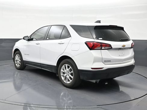 Used 2024 Chevrolet Equinox LS FWD image 3