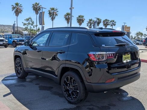 New 2026 Jeep Compass Latitude image 8