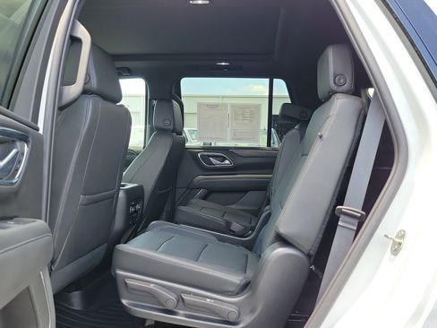 Used 2023 Chevrolet Tahoe Z71 w/ Luxury Package AWD/4WD image 14