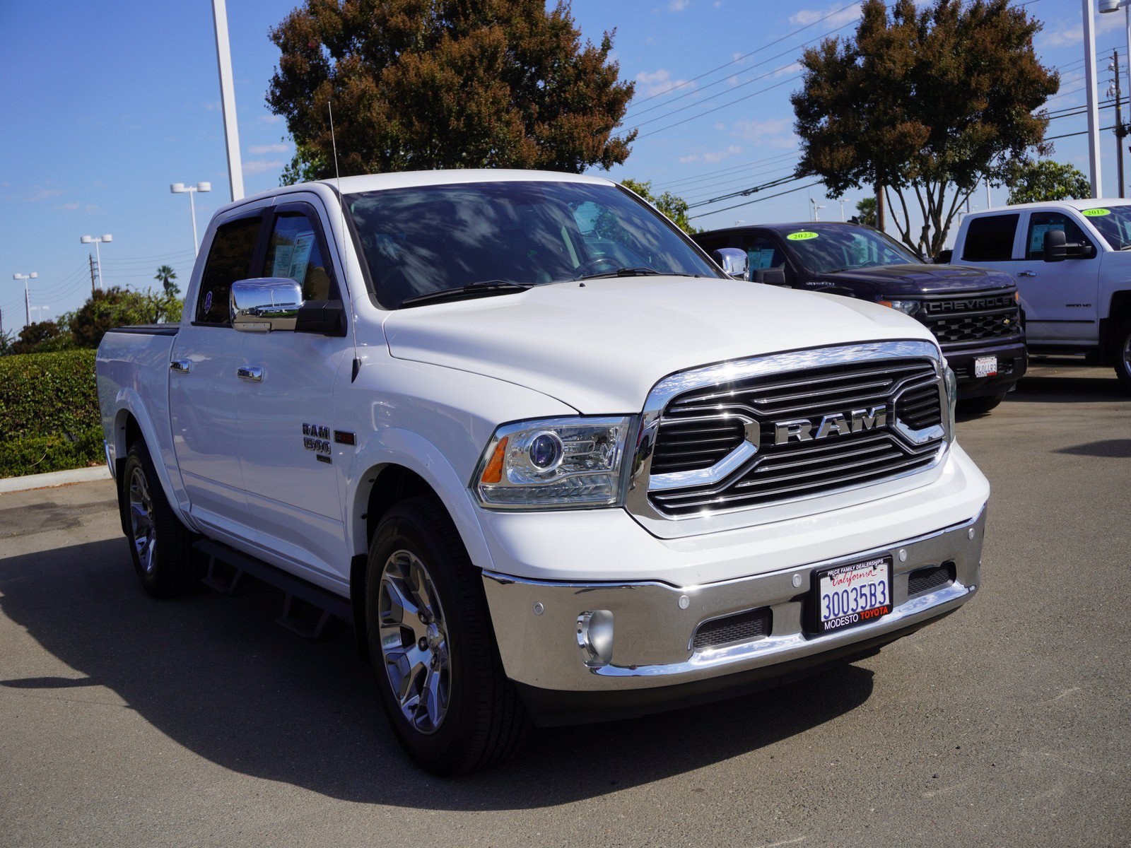 Used 2019 RAM 1500 Laramie w/ Convenience Group RWD image 1