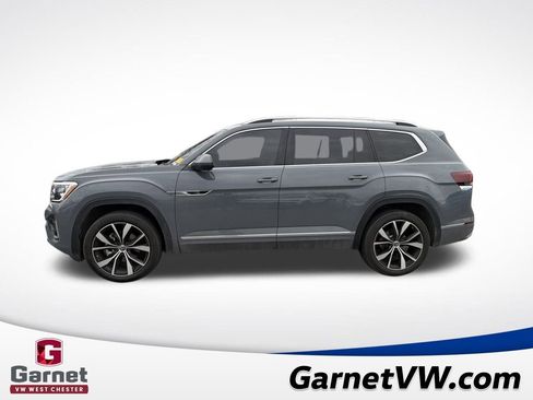 Certified 2025 Volkswagen Atlas SEL Premium R-Line image 2