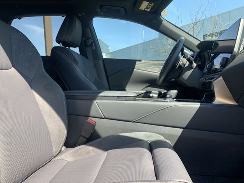 Used 2025 Lexus RX 350 w/ Convenience Package image 35