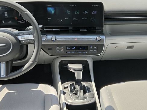 Used 2025 Hyundai Kona SEL FWD image 16