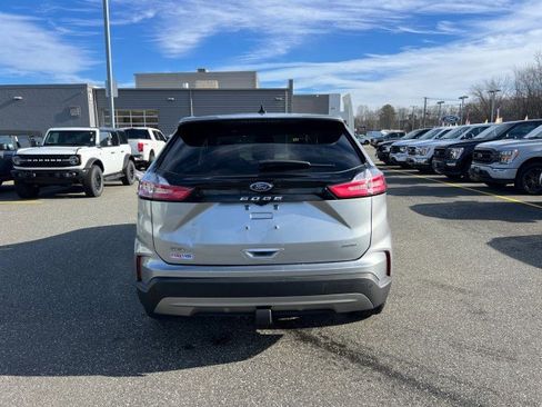 Used 2021 Ford Edge SEL w/ Convenience Package image 4