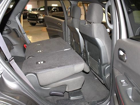 Certified 2025 Dodge Durango GT AWD/4WD image 36