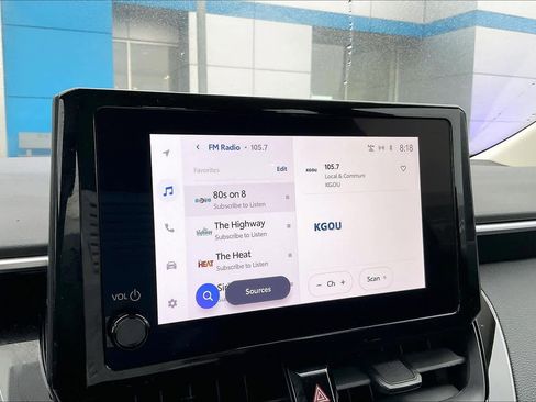 Used 2024 Toyota Corolla LE image 30