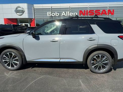 New 2026 Nissan Pathfinder Platinum AWD/4WD image 4