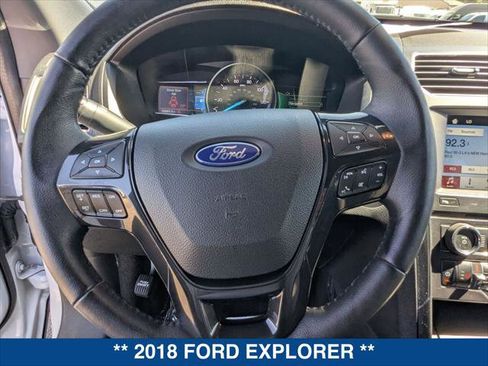 Used 2018 Ford Explorer XLT w/ Equipment Group 202A FWD image 13