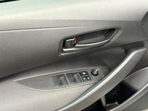 Used 2024 Toyota Corolla LE image 18