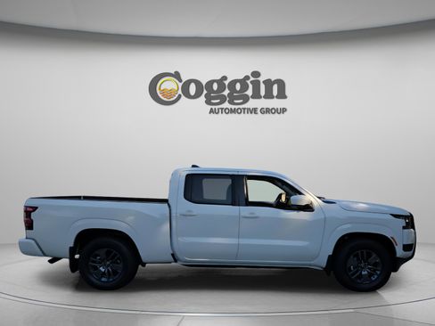 Certified 2026 Nissan Frontier SV w/ All-Weather Content Package RWD image 6