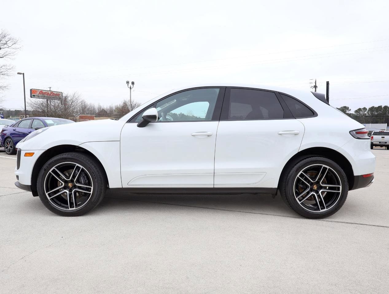 Used 2021 Porsche Macan AWD/4WD image 3