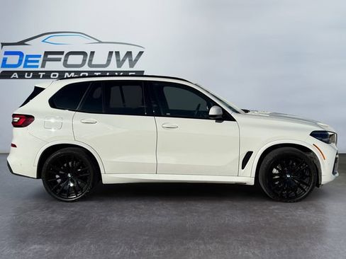 Used 2023 BMW X5 sDrive40i w/ M Sport Package image 2