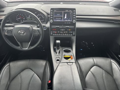 Used 2022 Toyota Avalon XLE image 16