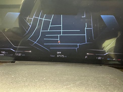 Used 2023 BMW X7 xDrive40i w/ Premium Package image 18