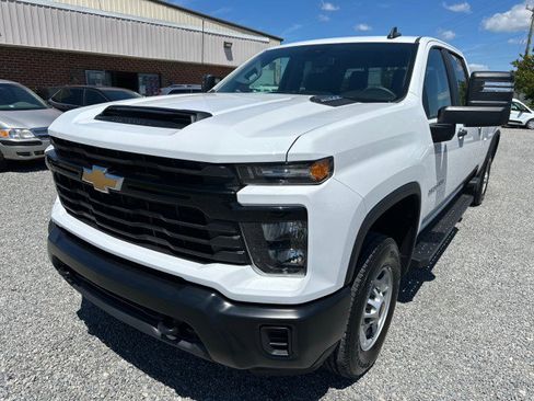 Used 2024 Chevrolet Silverado 2500 W/T w/ WT Convenience Package AWD/4WD image 3