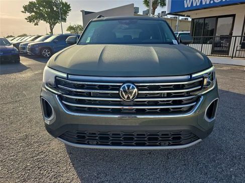 New 2026 Volkswagen Atlas SE FWD image 2